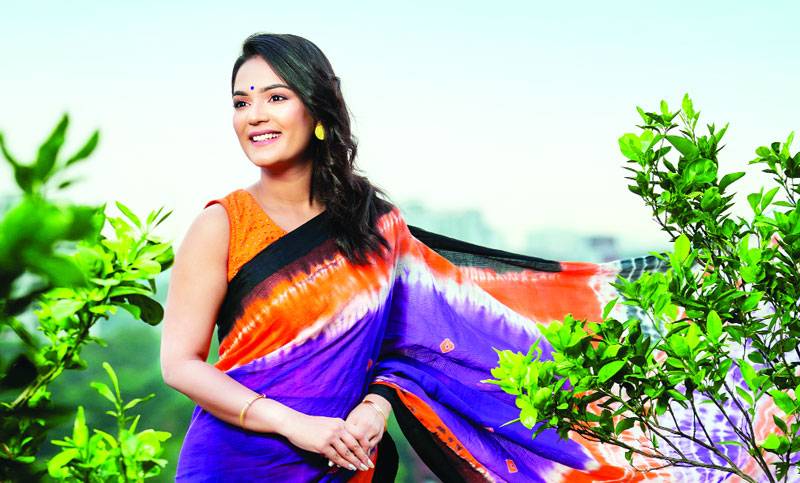 যত্নে থাকুক শখের শাড়ি