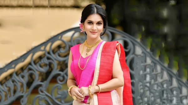 পূজার সাজে শরতের স্নিগ্ধতা পূজার সাজে শরতের স্নিগ্ধতা