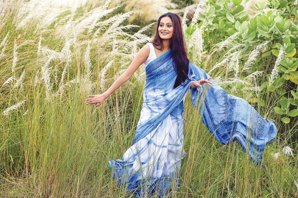 পোশাকে শরতের ছোঁয়া